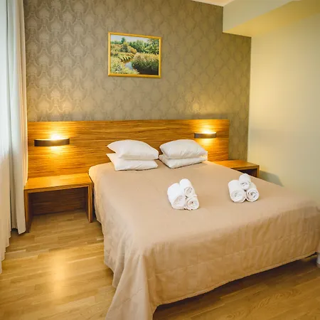 Estonia Medical & Otel 2*