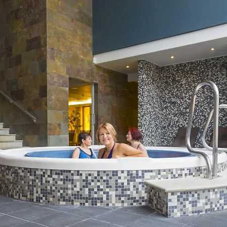 Отель Estonia Medical & 2*