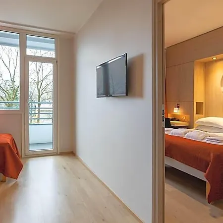 Hotel Estonia Medical & 2*