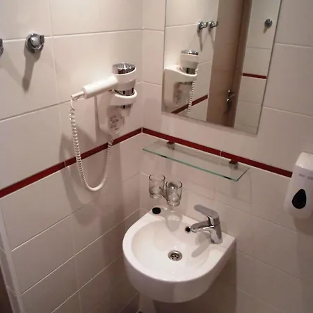 Estonia Medical & Hotel 2*