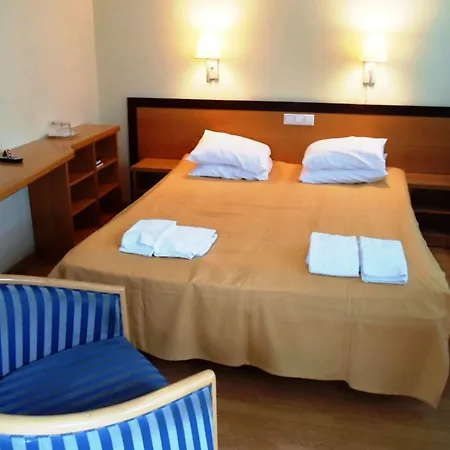 Estonia Medical & Отель