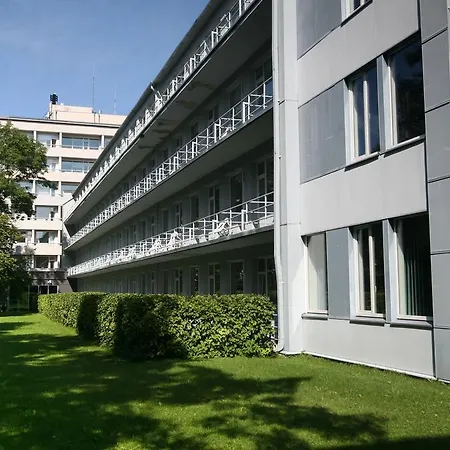 Estonia Medical & 2*